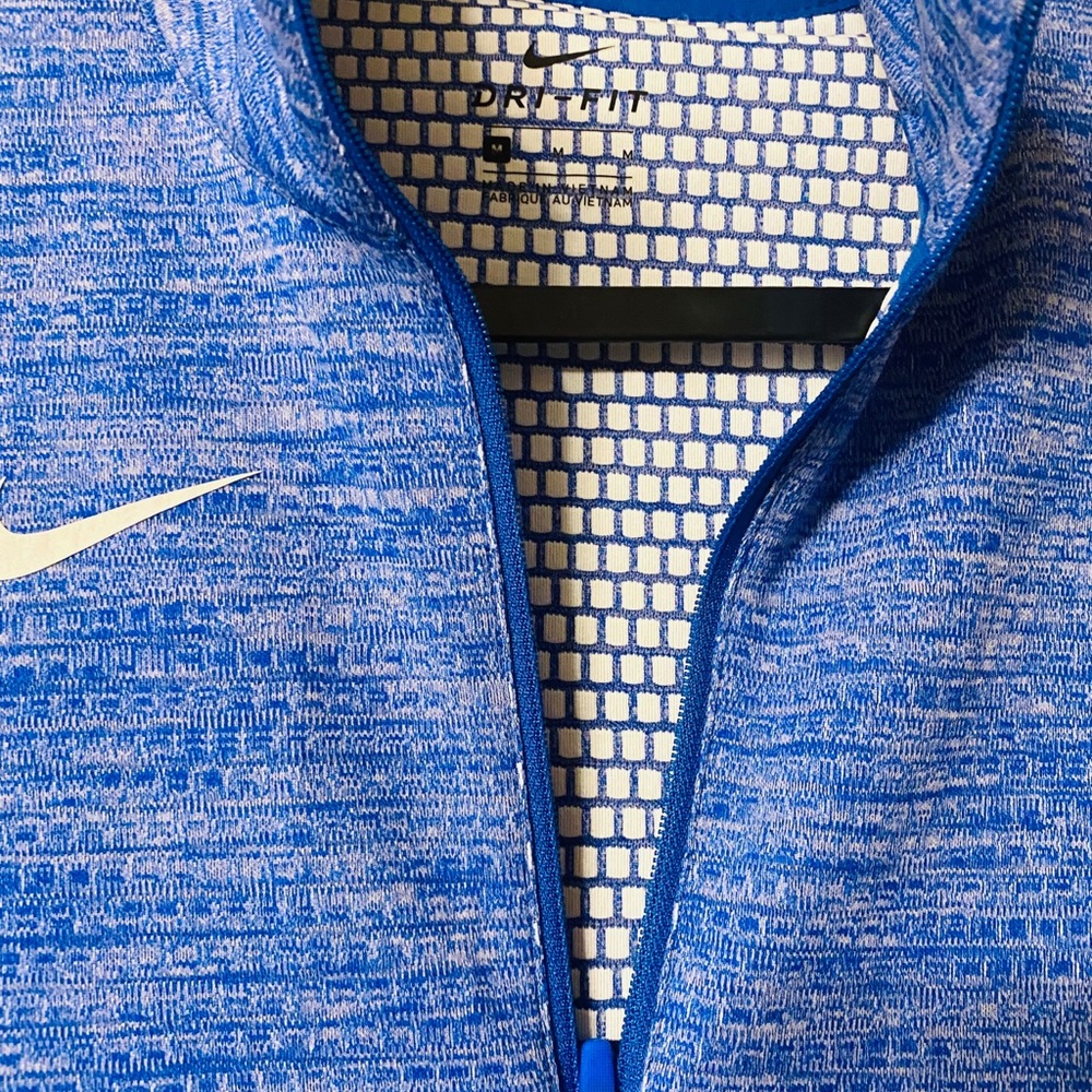 Nike dri fit pull over women’s